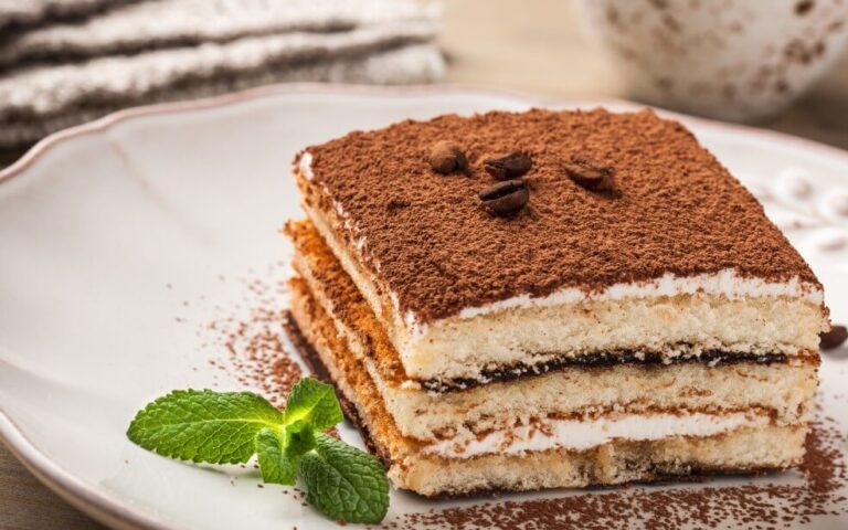 26 Tiramisu
