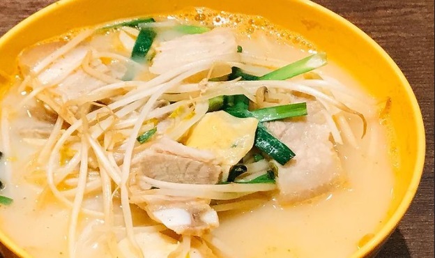 108 譚仔酸辣米線 Tam Jai Rice Noodle with Spicy & Sour Soup