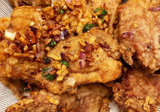 122 椒鹽豬扒 Pan-fried Pork Chops with Spicy Salt