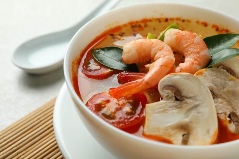 132 冬蔭功海鮮湯 Tom Yum Seafood Soup
