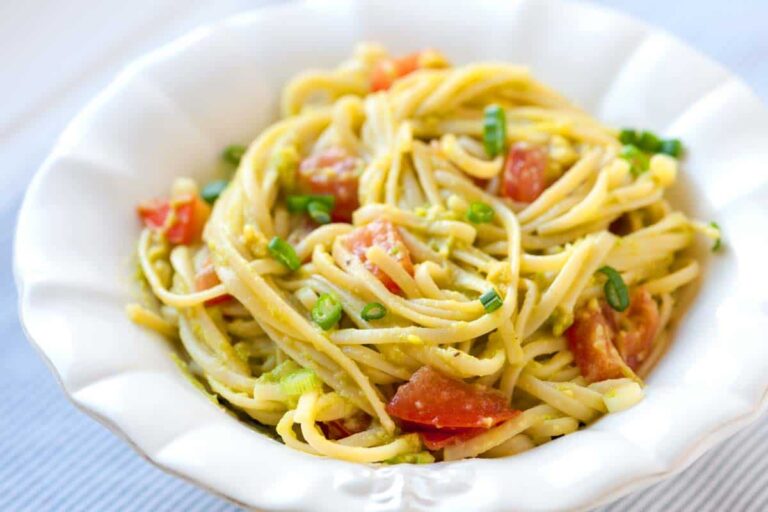 34 煙肉牛油果意粉 Avocado Pasta with Tomatoes and Bacon