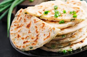 53 蔥油餅 Green Onion Pancake