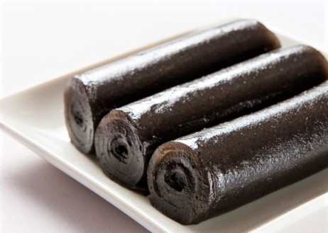 84 黑芝麻卷 Black Sesame Roll